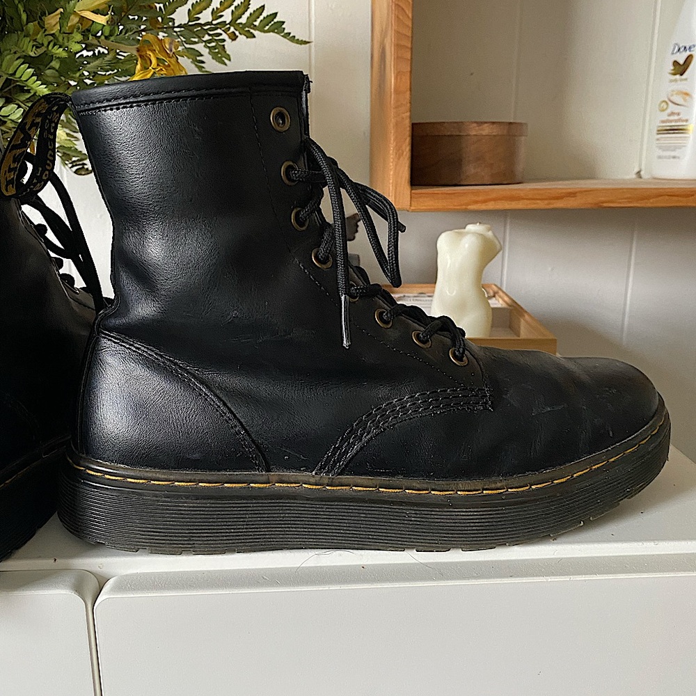 WOMENS DOC. MARTINS ZAVALA BOOTS